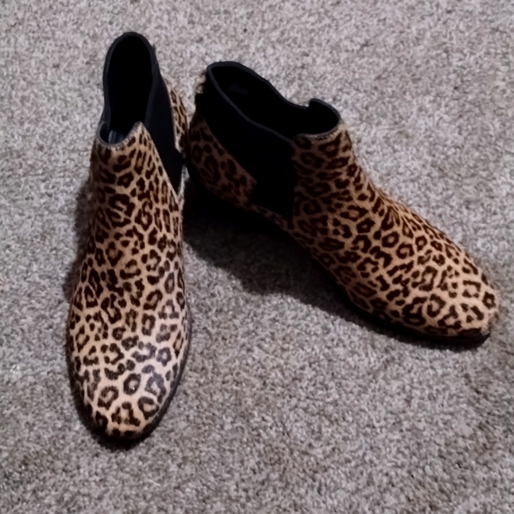 Cole Haan real gur leopard print booties 5.5